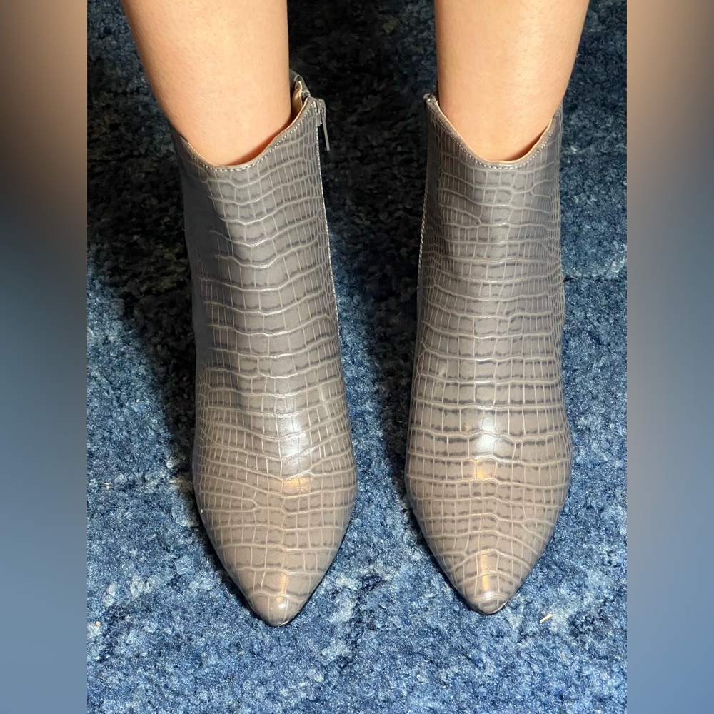 Express Gray Crocodile-Patterned Ankle Booties Si… - image 1